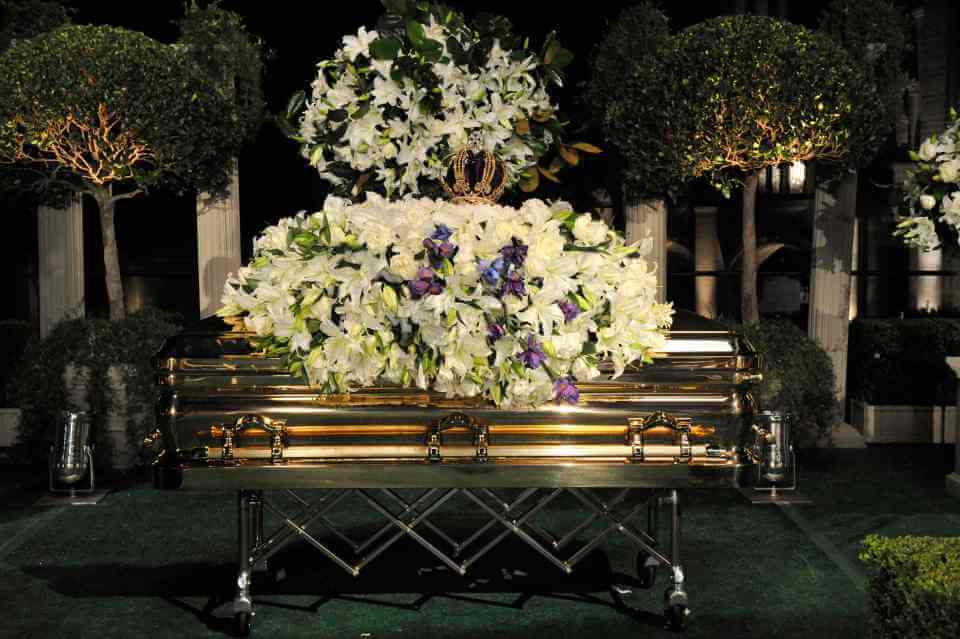 the best gold caskets 6
